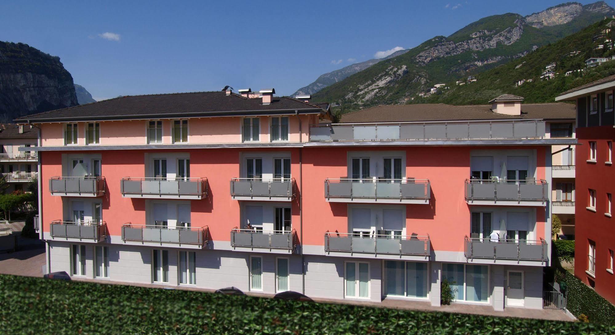 Hotel Garni Corallo Torbole Sul Garda Exterior foto